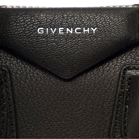 👜 🆕 Givenchy Antigona Mini Grained Leather Bag in color Black - Picture 5 of 11